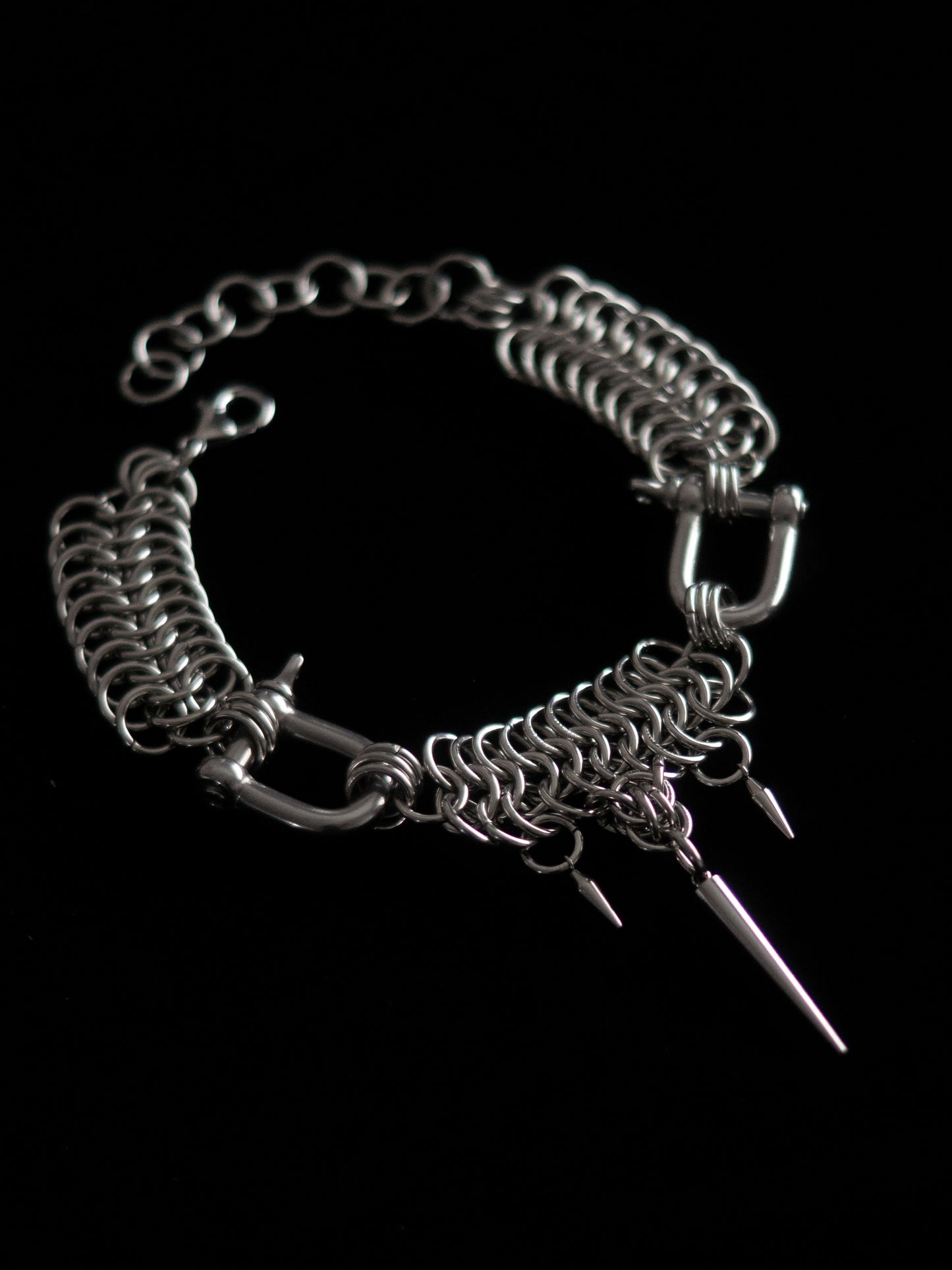 Spike choker