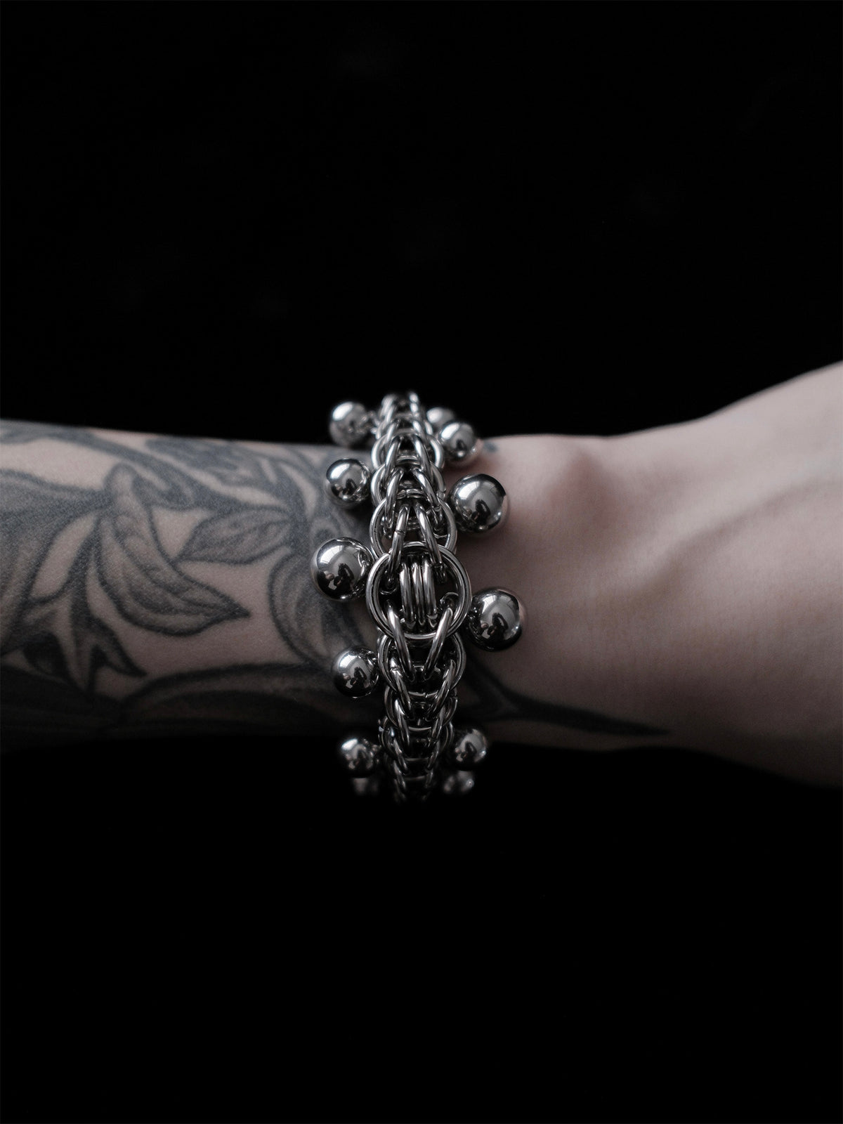 Hollow bracelet