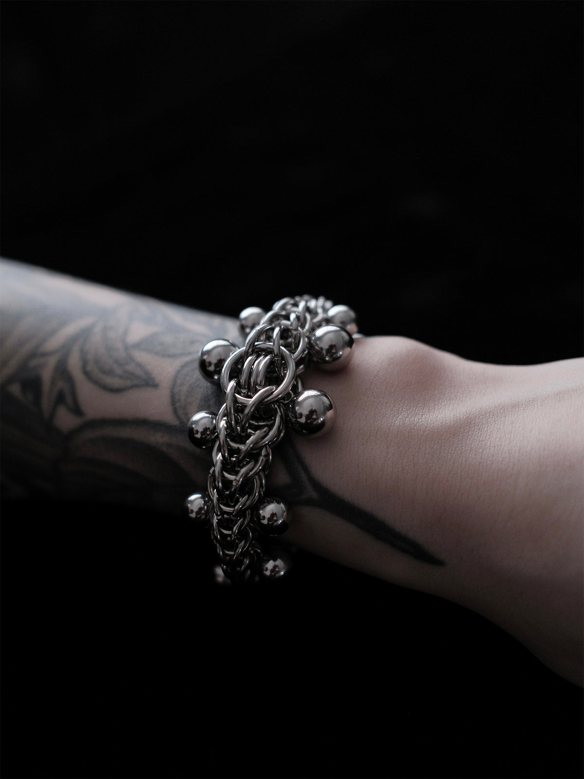 Hollow bracelet