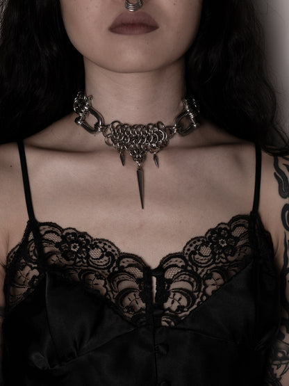 Spike choker